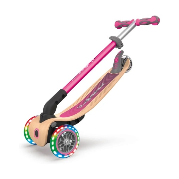 15875621590.1000x1000w